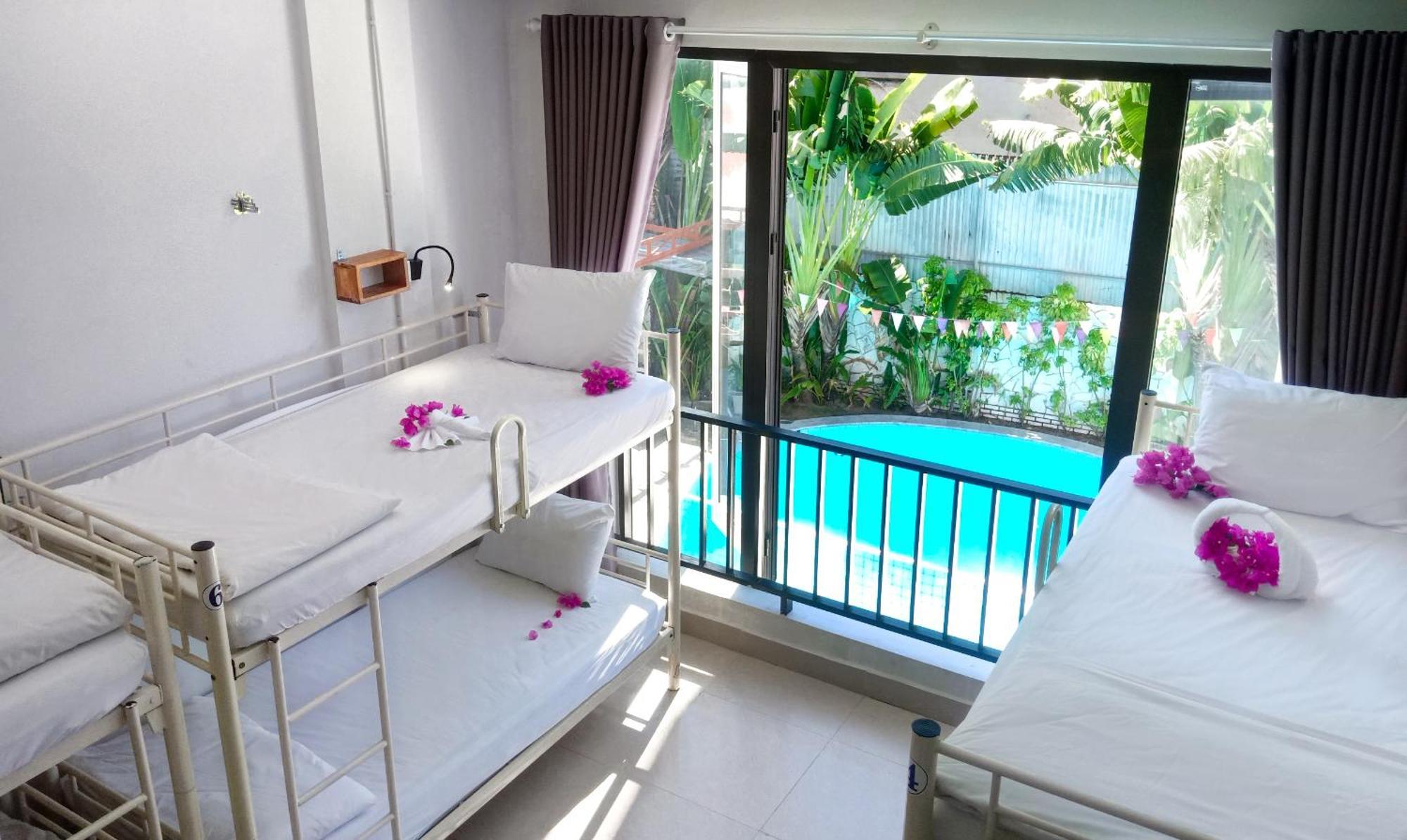 Bed Station Hostel & Pool Bar Hoi An " Former Sunflower" Esterno foto